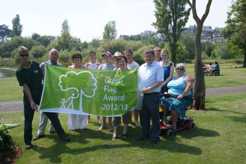 Green Flag News For the 3rd year running Young s Park in Paignton has been awarded the prestigious Green Flag Award by the Keep Britain Tidy Organisation.